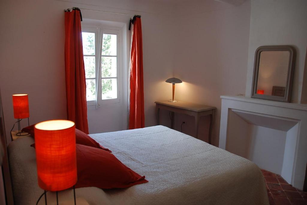 Le Domaine Saint Jean Bed & Breakfast Room photo